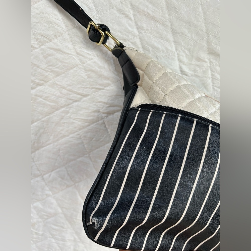 L by Betsey Jhonson Elegant White and Black Striped Women's Bag - Picture 4 of 10